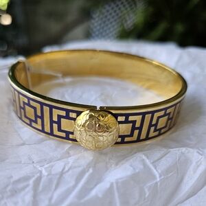 Coach Geo Hinged Bangle Bracelet Gold Tone Purple Push Button Heavyweight NWT